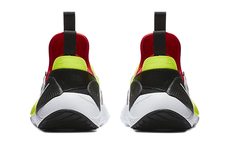 Женские кроссовки Nike Huarache E.D.G.E. (бело-красный) — Белыйкрасный — фото 4