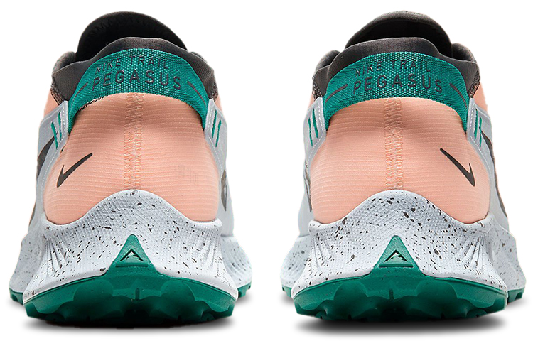 Женские кроссовки Nike Pegasus Trail 2 (серо-черно-оранжевые) — фото 4