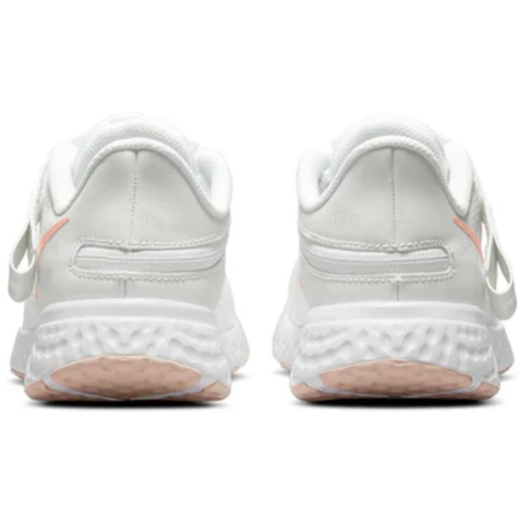 Женские кроссовки Nike REVOLUTION 5 FlyEase (бело-оранжевые) — 白色/珍珠橙/白色/深红色 — фото 5