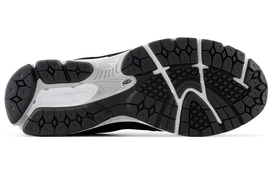 Кроссовки New Balance 2002R (черный / серый / серебристый) — фото 6
