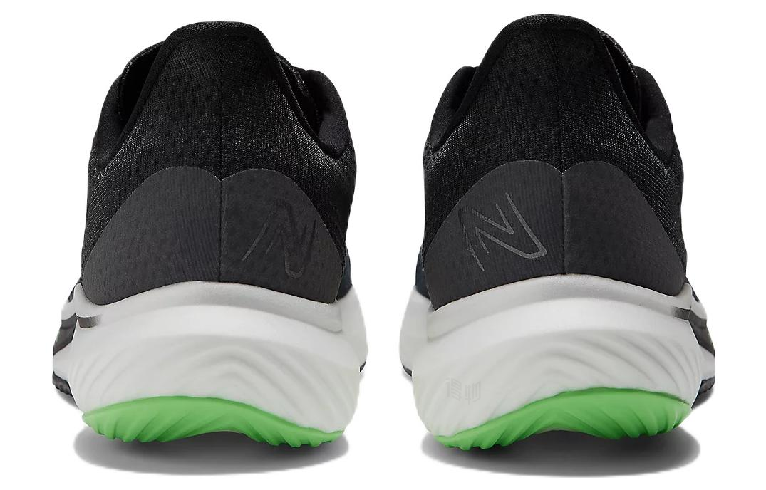 Мужские кроссовки New Balance New Balance NB FuelCell (черно-белые с зеленым) — фото 5