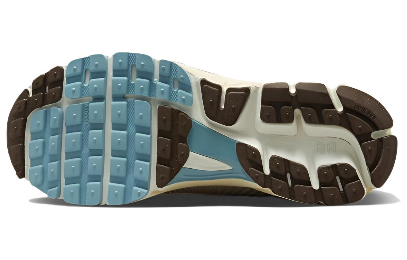 Женские кроссовки Nike Air Zoom Vomero 5 (бежево-синие) — фото 4