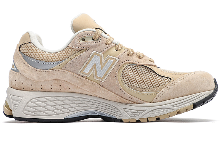 Кроссовки New Balance 2002R (бежево-белые) — фото 2