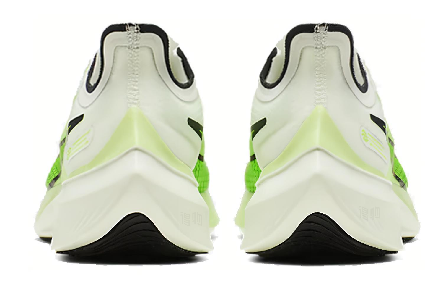 Женские кроссовки Nike Zoom Gravity (зелено-белый) — фото 4