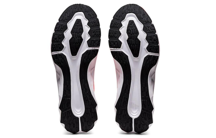 Женские кроссовки ASICS Novablast Tokyo (красно-белые) — Красный / белый — фото 6