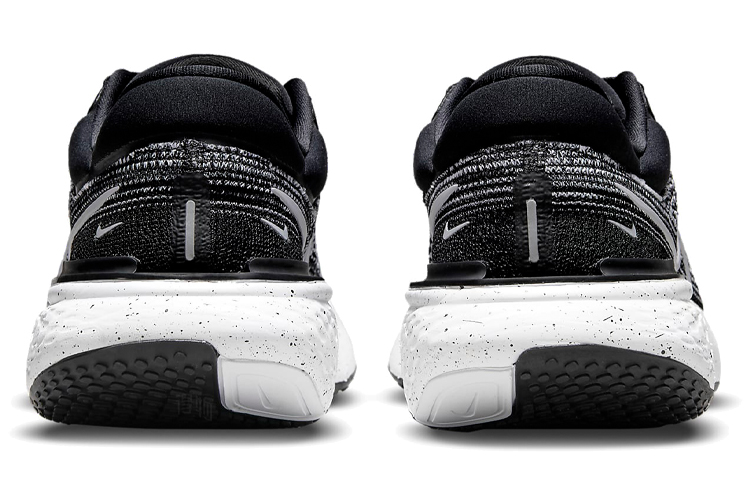 Мужские кроссовки Nike Invincible Run 1 Flyknit (бело-черный) — фото 5