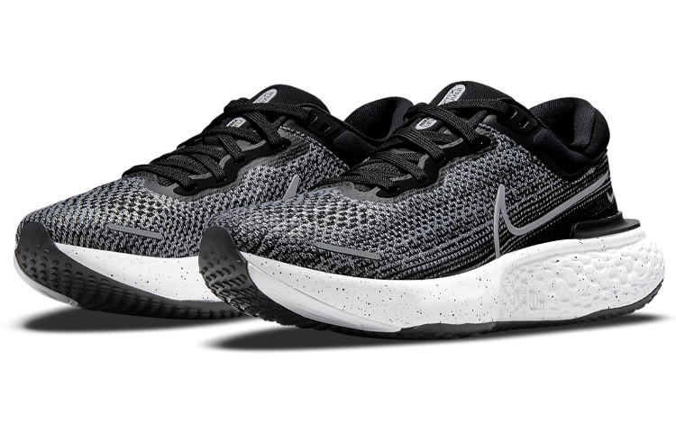 Мужские кроссовки Nike Invincible Run 1 Flyknit (бело-черный) — фото 3