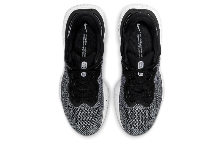 Мужские кроссовки Nike Invincible Run 1 Flyknit (бело-черный) — фото 4