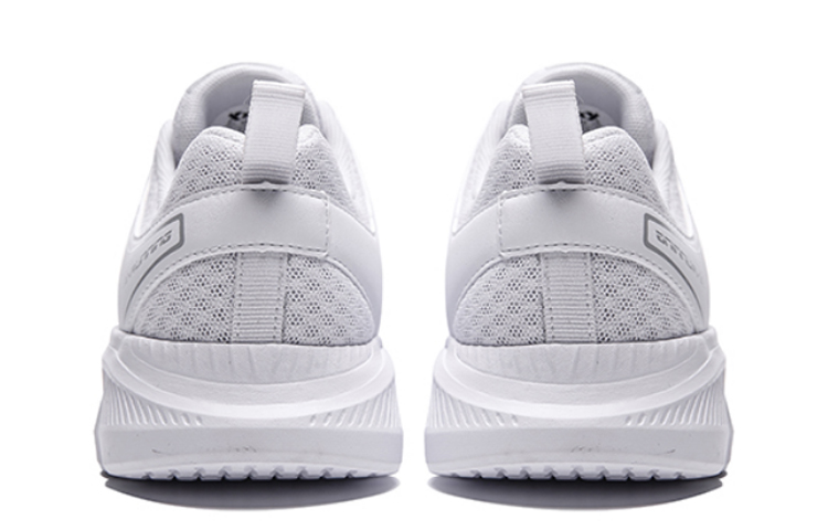 XTEP Breathable And Lightweight Low top Running Shoes Women’s White Gray