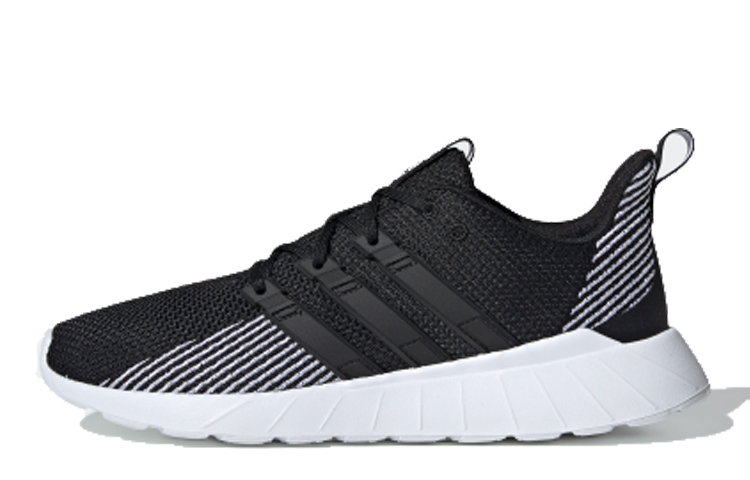 Мужские кроссовки adidas neo Questar Flow (черно-белые)