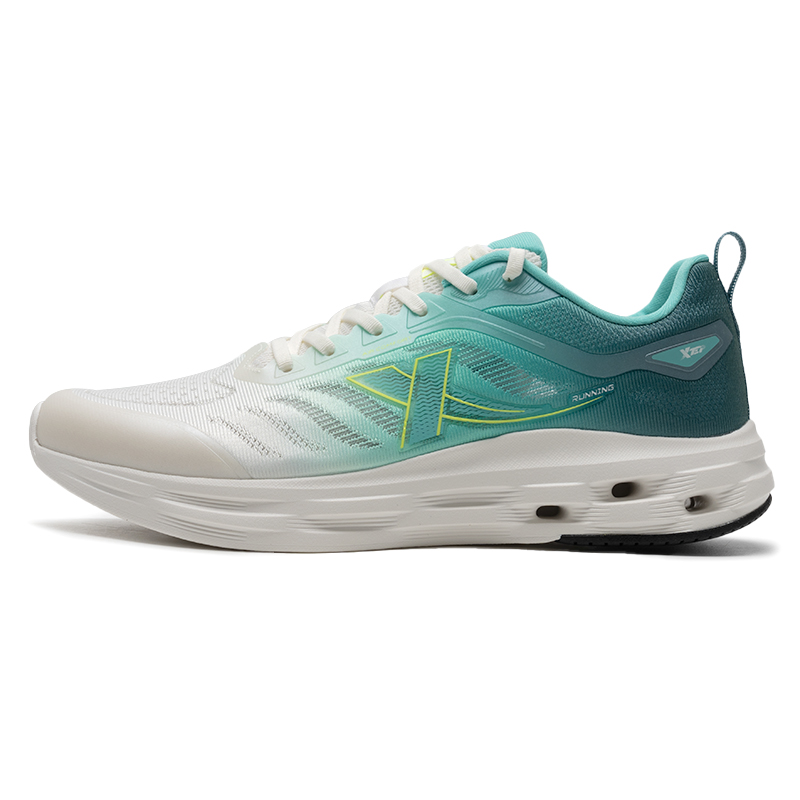 XTEP Breathable And Lightweight Low top Running Shoes Men’s White Green