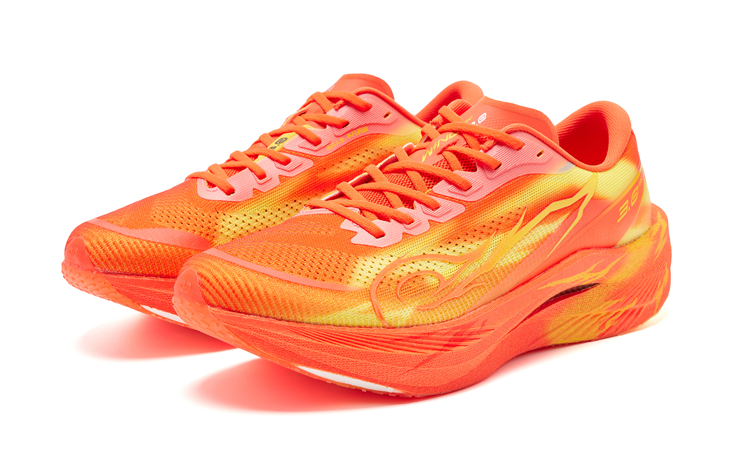QIAODAN Strong Wind 3.0 PRO Running Shoes Men’s Low Top Dutch Orange/Spectrum Yellow
