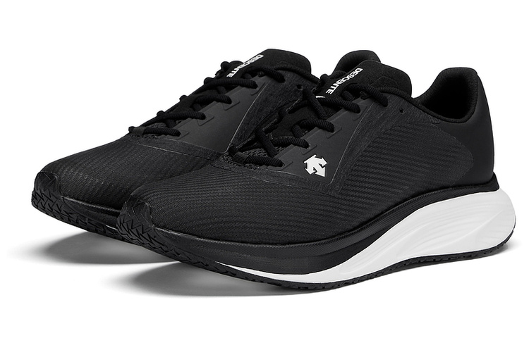 DESCENTE RUNNING Low top Running Shoes Women’s Black