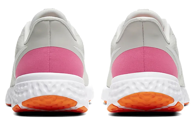 Женские кроссовки Nike Revolution 5 (молочные) — Молочный — фото 4