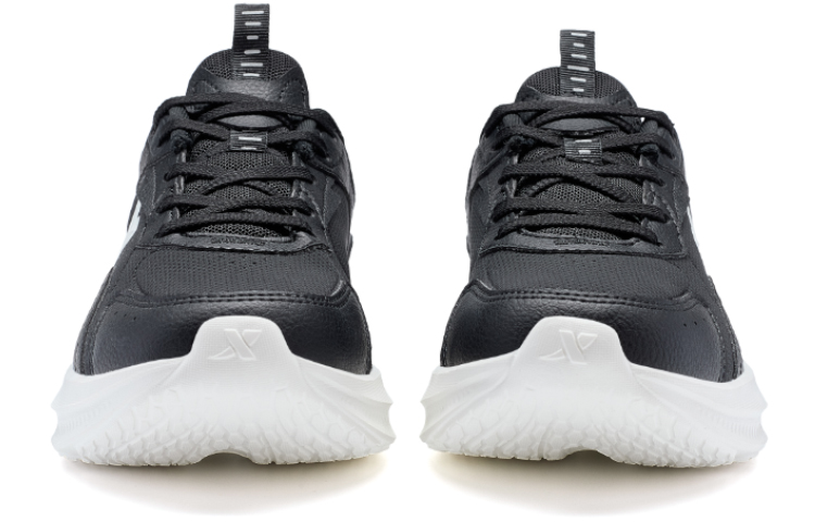 XTEP Kompanio Slip Resistant Abrasion Resistant Low top Running Shoes Women’s Black White