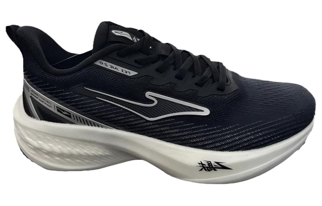 Erke Comfortable Round Toe Slip Resistant Abrasion Resistant Low top Running Shoes Women’s Black