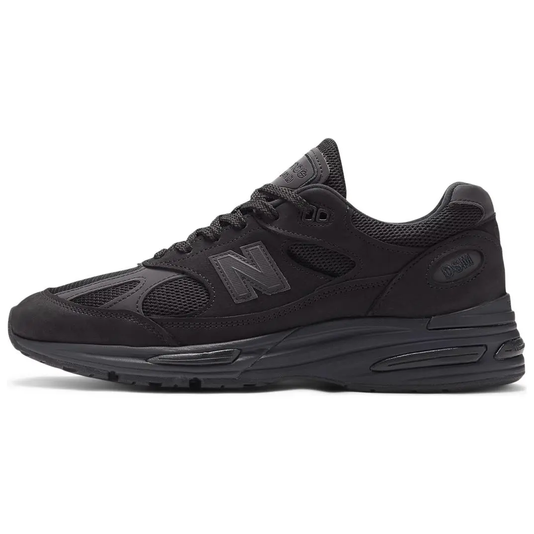991v2 Dover Street Market x 991v2 New Balance Made in England 'Triple Black'