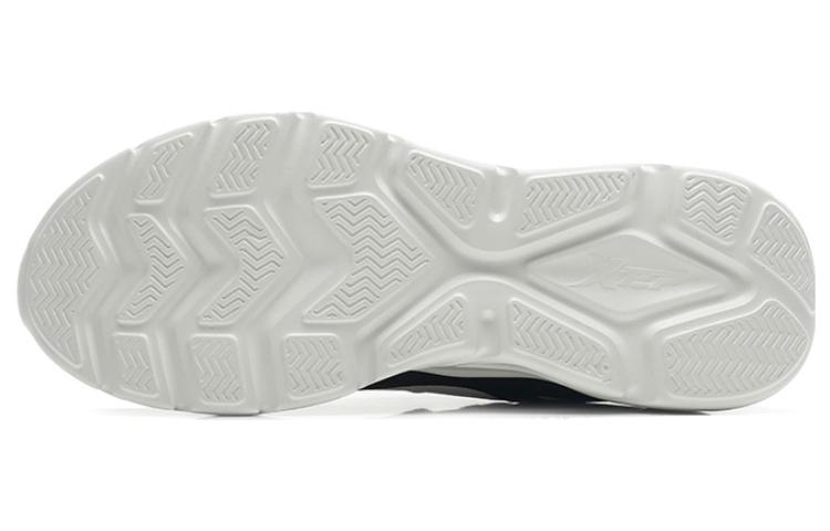XTEP Comfortable Round Toe Slip Resistant, Abrasion Resistant, Breathable Low top Running Shoes Men’s White Black Green