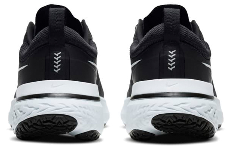 Женские кроссовки Nike React Miler 1 Shield (черный / белый) — Чёрный / белый — фото 5