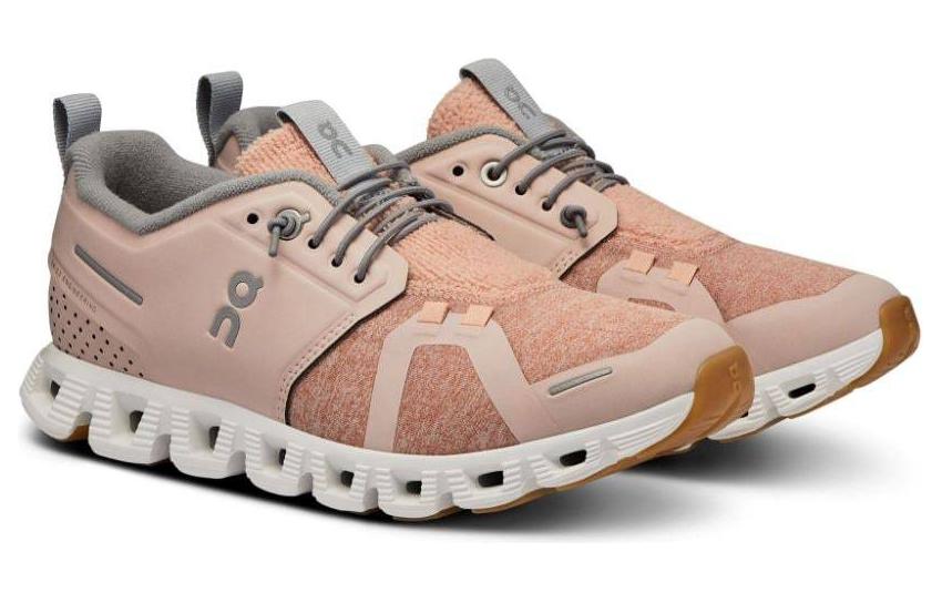 On Running Cloud 5 Terry Doe White Women’s