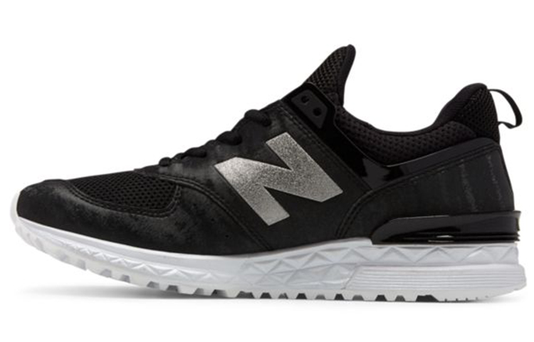 Женские кроссовки New Balance 574 Sport (черно-белые)