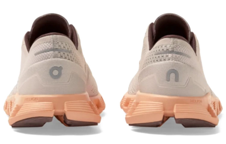 On Running Cloud X Silver AlmOnd Women’s