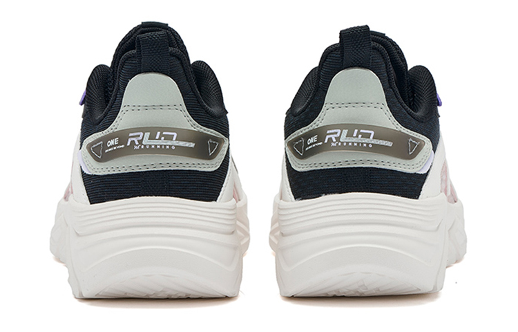 361° Running Shoes Women’s Low Top Obsidian Black/Feather White