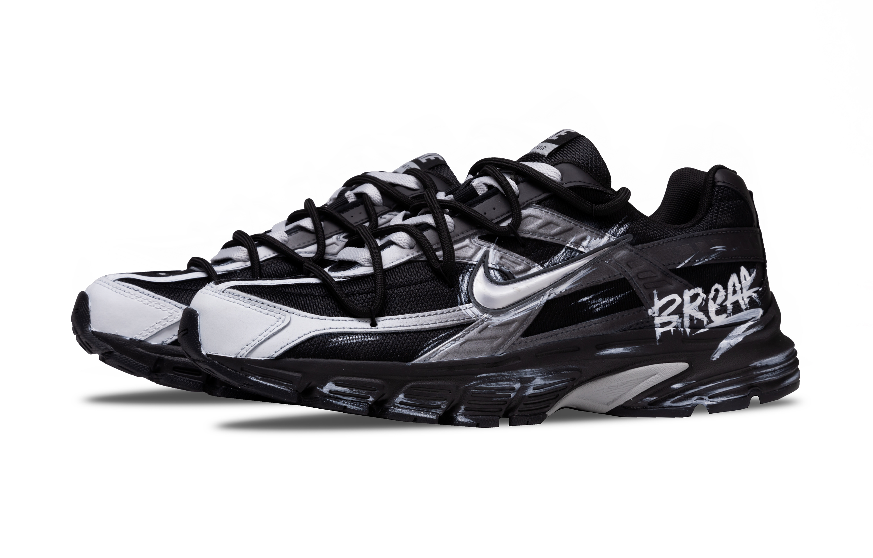 Nike Initiator Slip Resistant Abrasion Resistant Low top Running Shoes Men’s Black