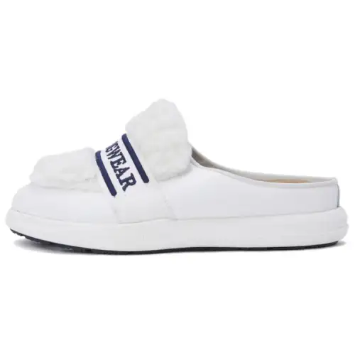 DESCENTE Closed Toe Slippers Women's White Blue
