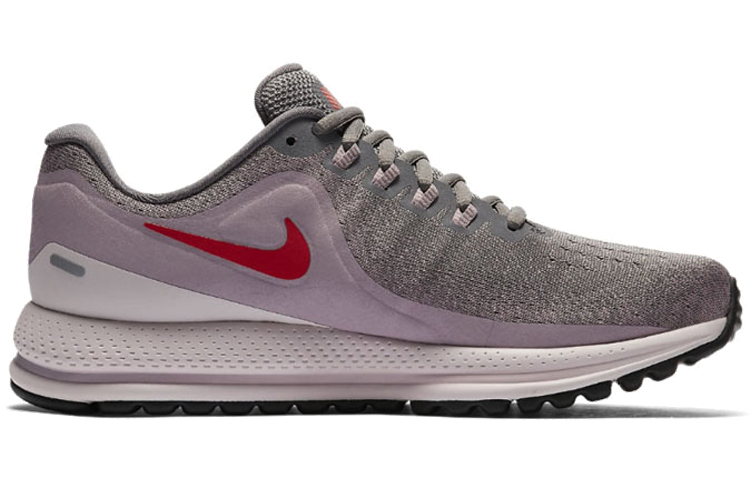 Женские кроссовки Nike Air Zoom Vomero 13 (серо-красные) — Серый / красный — фото 2