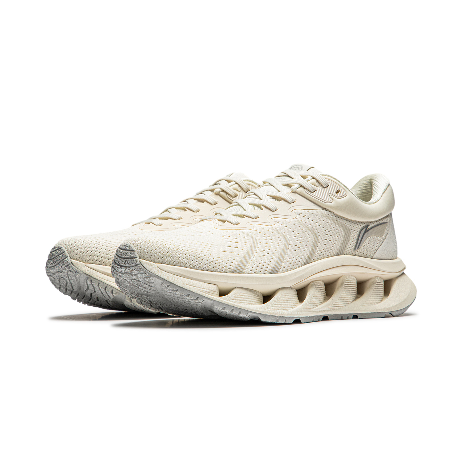 Li Ning Cushioning, Wear Resistant Low top Running Shoes Men’s Ecru
