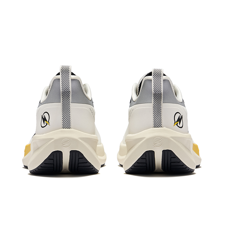 Erke Lightning 4 Running Shoes Men’s Low Top Microcrystal White/Bright Silver