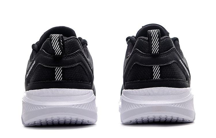 XTEP Lightweight And Breathable Low top Running Shoes Women’s Black White
