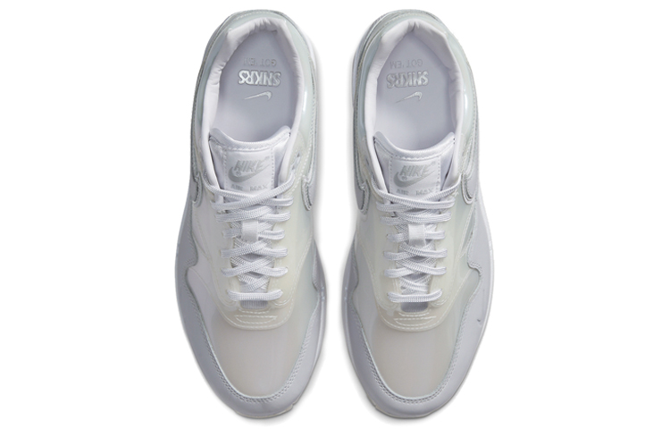 Женские кроссовки Nike Air Max 1 (бело-серебристые) — Белыйсеребристый — фото 4