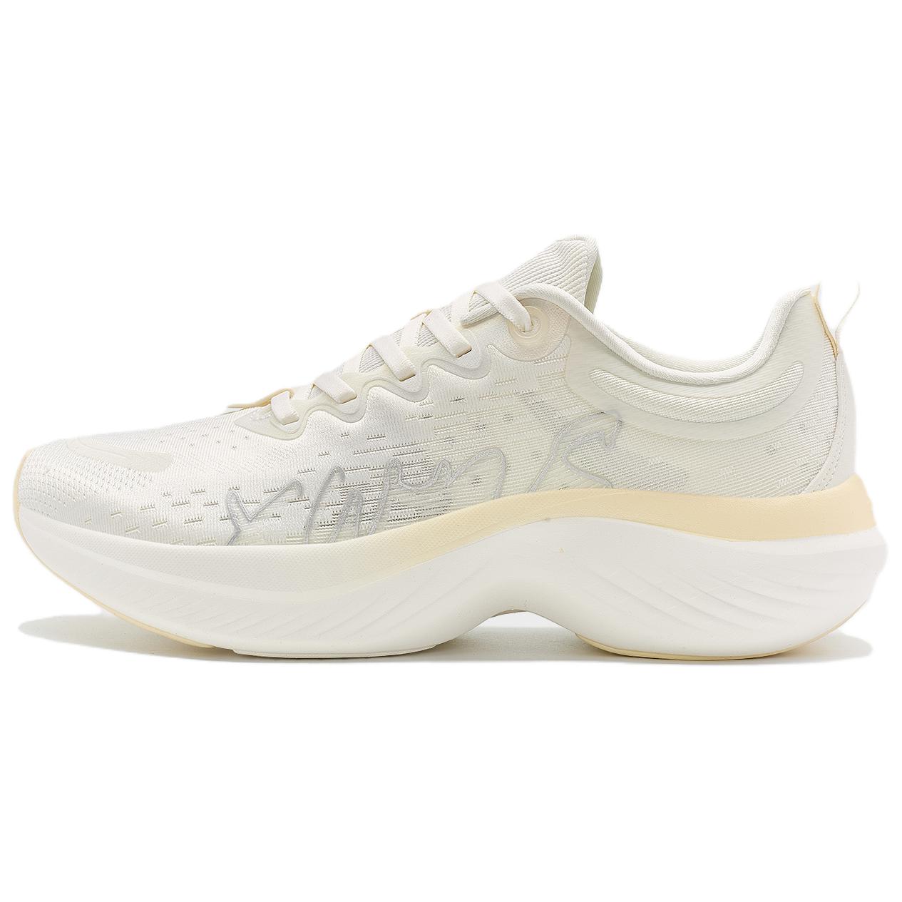 XTEP Cushioning Low top Running Shoes Women’s Yellow