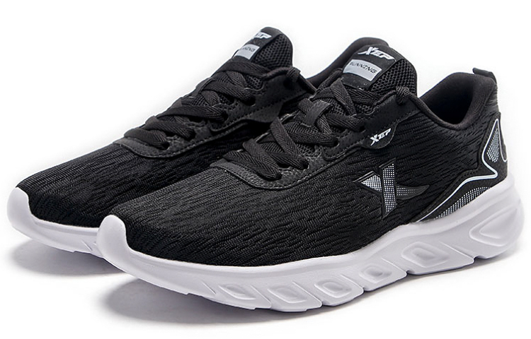 XTEP Abrasion Resistant Breathable Low top Running Shoes Men’s Black
