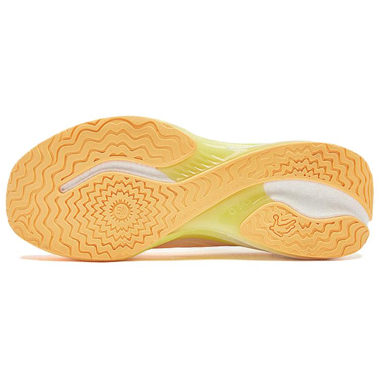 QIAODAN Flying Shadow 4.0 Slip Resistant Low top Running Shoes Men’s Orange Green