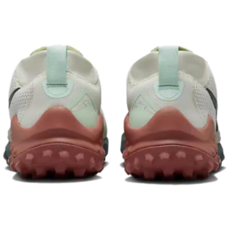 Женские кроссовки Nike Wildhorse 7 (серо-черно-красные) — фото 4