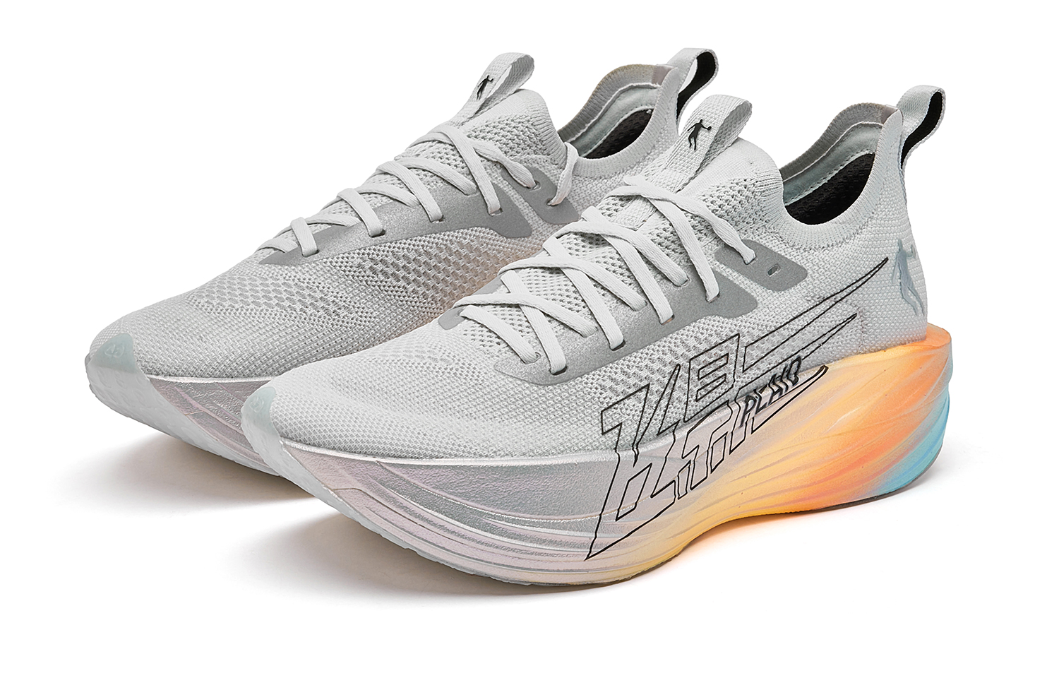 QIAODAN Feiying Plaid 1.5 Running Shoes Women’s Low Top Gray Silver Jelly Orange