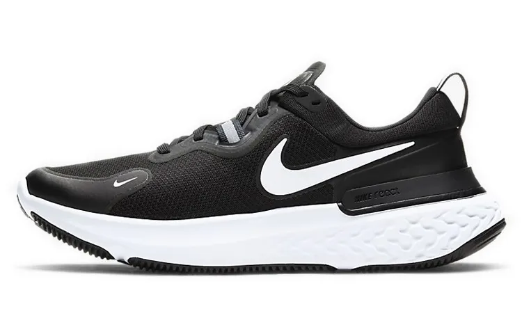 Nike React Miler Black White
