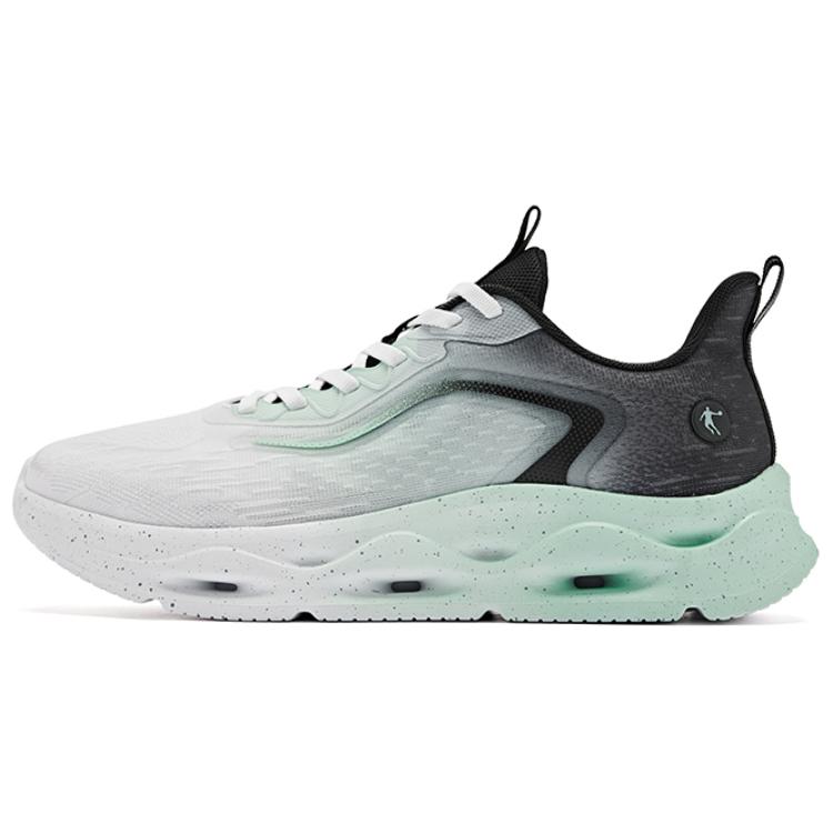 QIAODAN Breathable Low top Running Shoes Men’s White Green Black