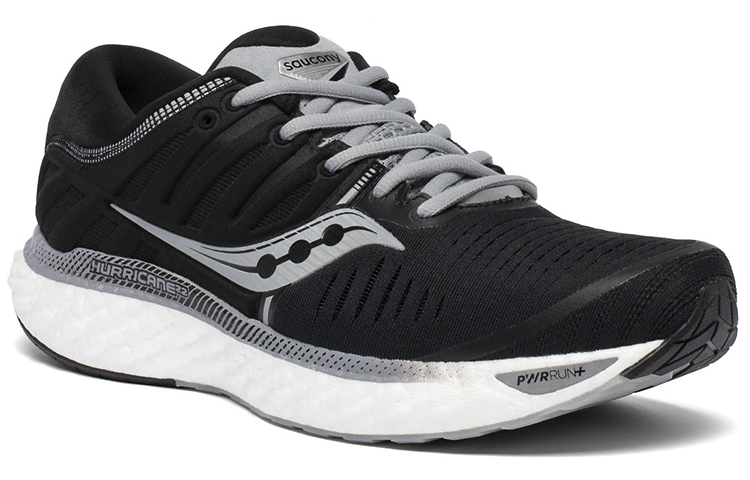 saucony Hurricane 22 ‘Black White’