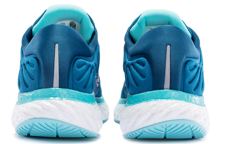 saucony Women’s Triumph 17 Wide ‘Blue Aqua’