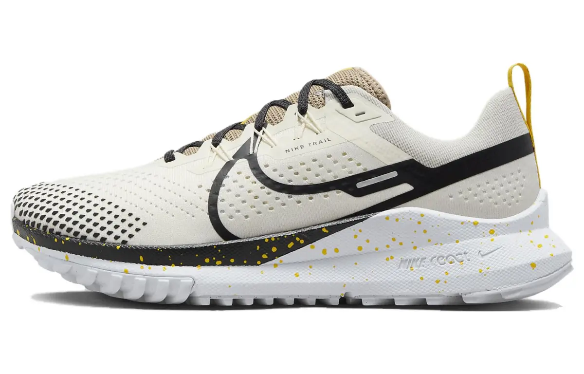 Nike Pegasus Trail 4 Low top Running Shoes Men's Beige Black White