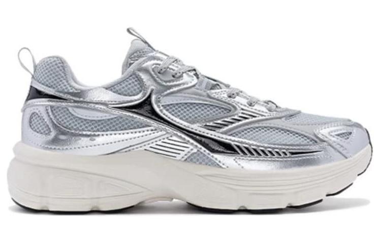 XTEP Cushioning, Wear Resistant Low top Running Shoes Women’s Silver Gray