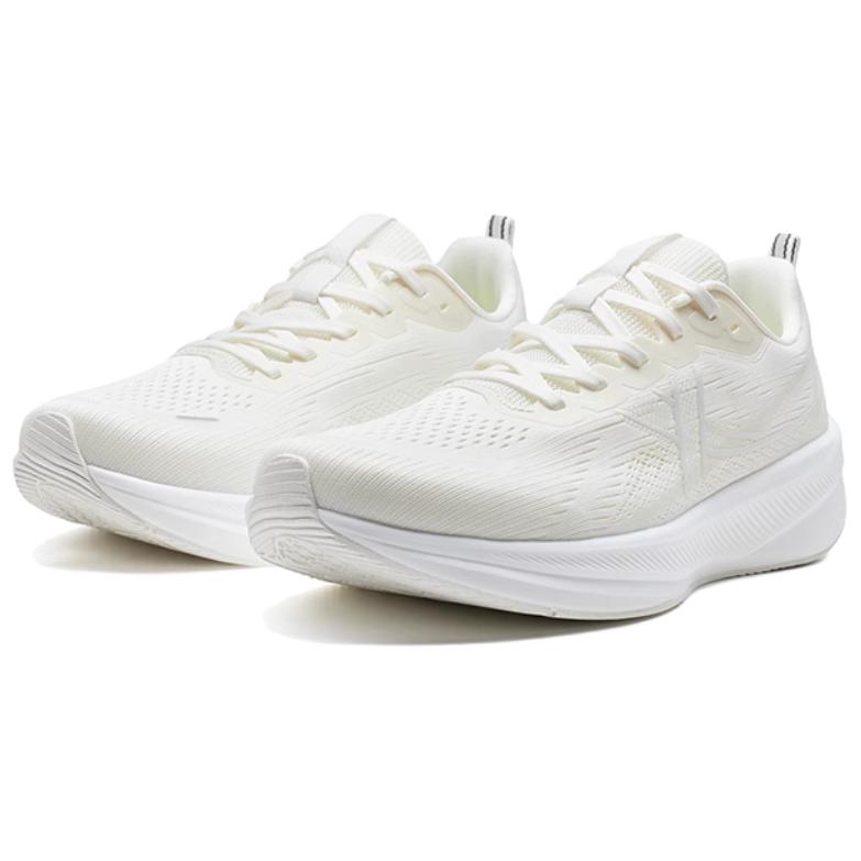 XTEP Breathable And Slip Resistant Low top Casual Running Shoes Women’s White