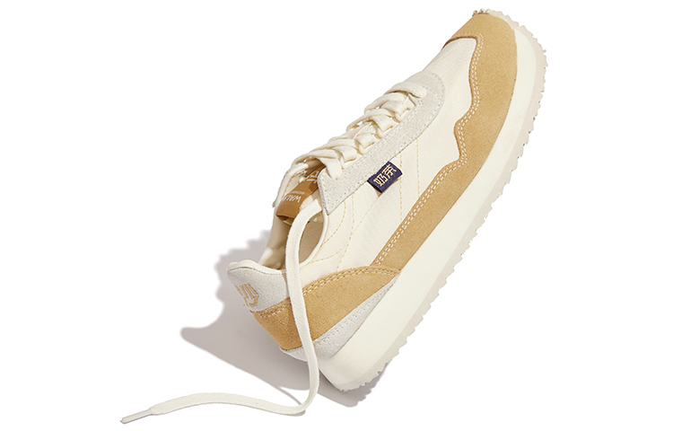 Norman Walsh City Low top Running Shoes Unisex Milk Tea