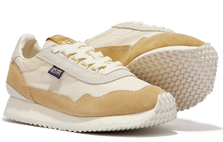 Norman Walsh City Low top Running Shoes Unisex Milk Tea