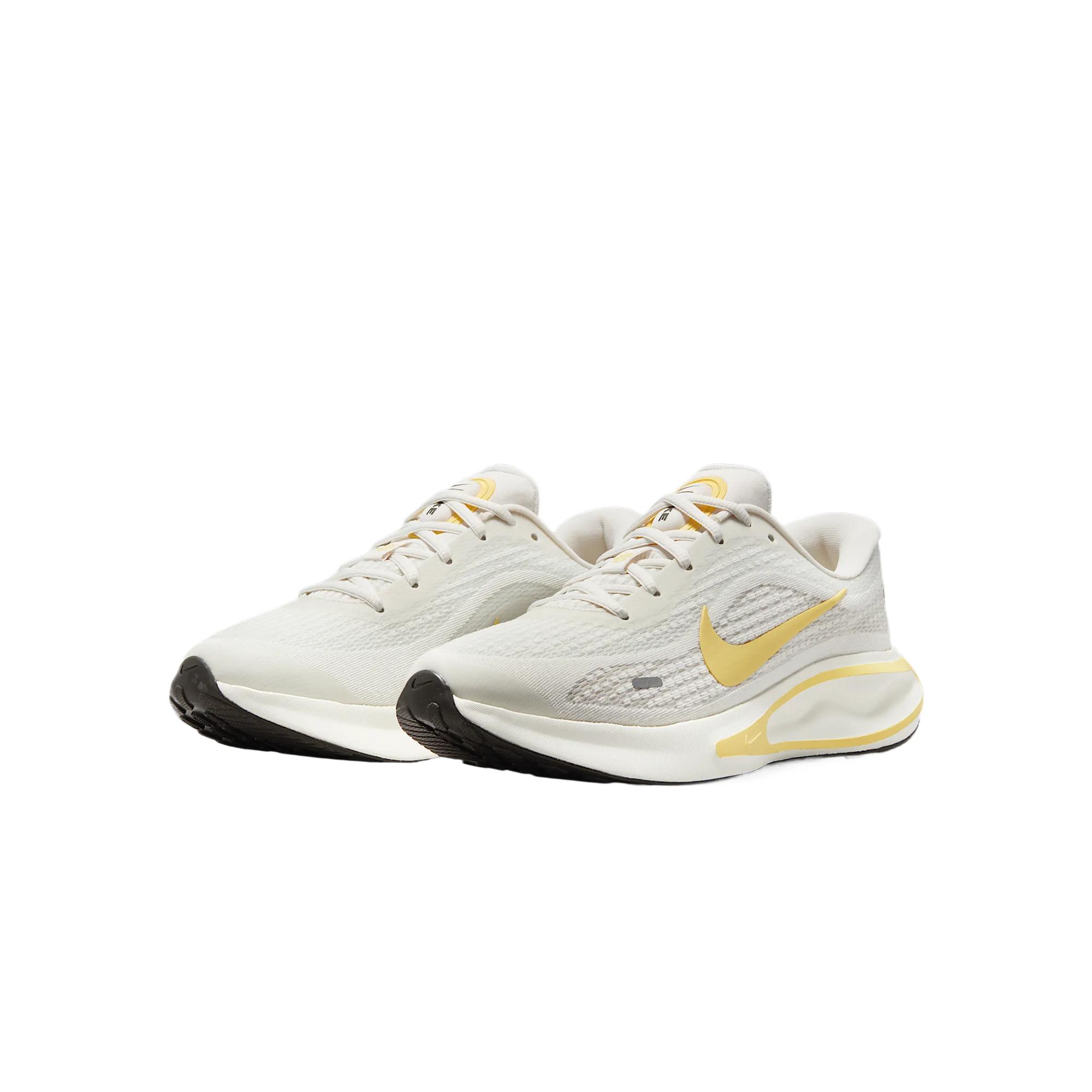 Nike Journey Run Abrasion Resistant Low top Training Running Shoes Women’s Silver Yellow