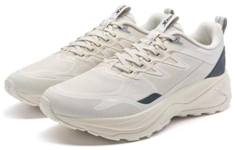 XTEP Comfortable And Trendy Slip Resistant Abrasion Resistant Low top Running Shoes Men’s White Black